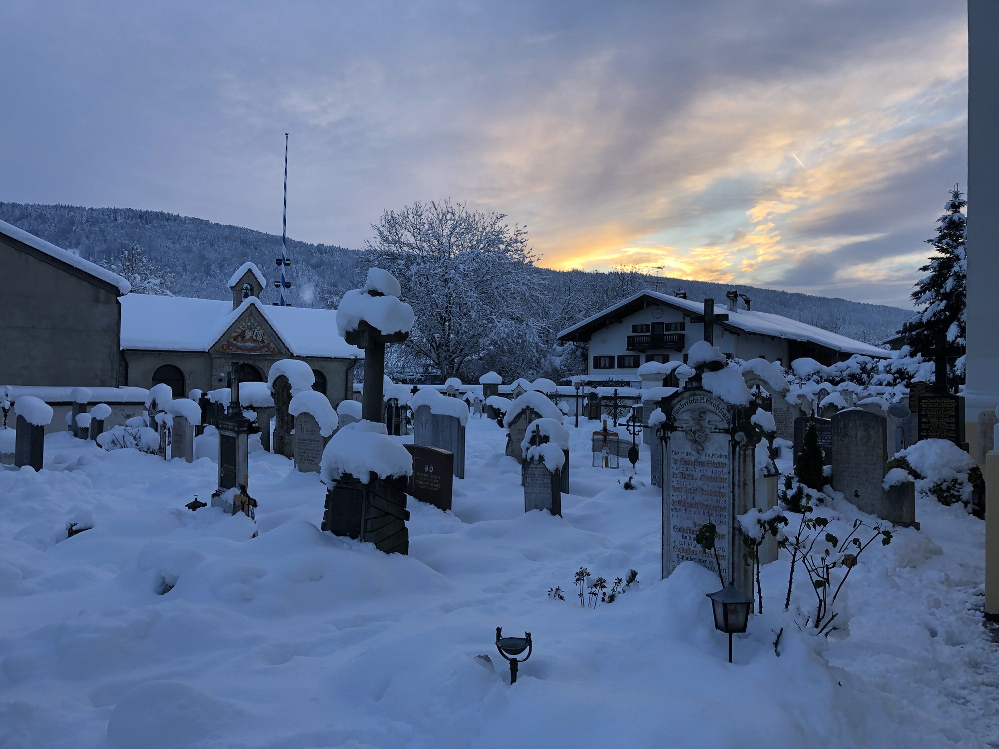 Winterliche Impressionen von der Pfarrkirche Au